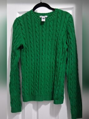 GAP Bright Green Cable Knit Crewneck Sweater
